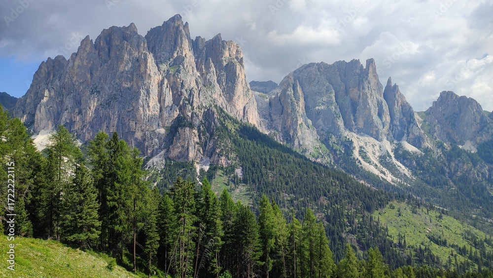 Fototapeta premium Dolomite Mountains in Italy