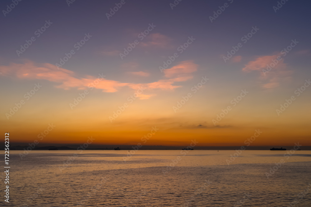 Obraz premium 朝が広がる周防灘の片隅20250816