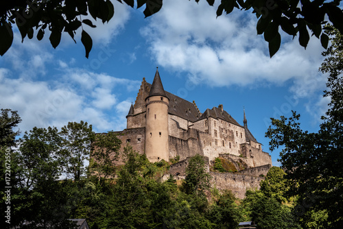 Schilderij op canvas Framed View of Vianden Castle on a Hilltop in Luxembourg