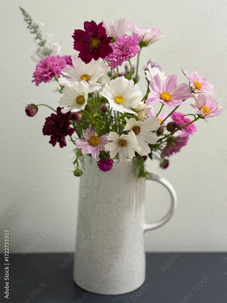 Fototapeta premium Pink and White Flowers