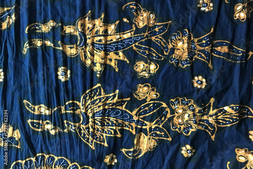 Obraz na płótnie batik pattern flower with blue background