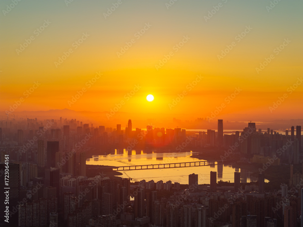 Fototapeta premium Wuhan Summer City Skyline Sunrise Scenery