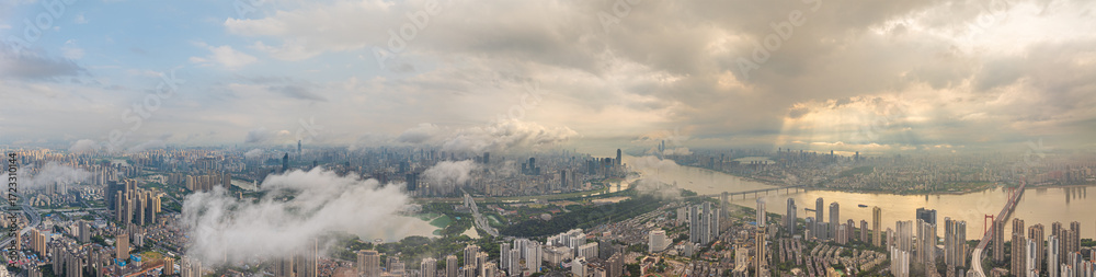 Fototapeta premium Wuhan city landmark skyline scenery