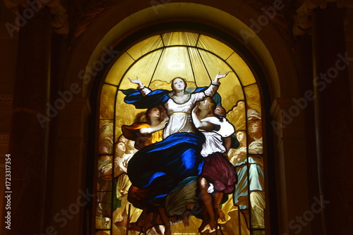 Tableau sur toile Vitrail de la chapelle du Grand Trianon, à Versailles, représentant l'Assomption de la Vierge
