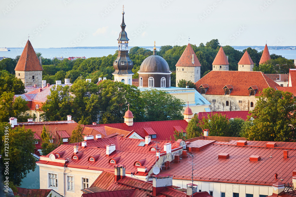 Obraz premium Scenic view of the old town in Tallinn, Estonia. Old Town of Tallinn preserved its Medieval origin, most of the buildings were built during 13-16 centuries.