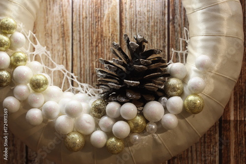 Christmas decoration, door decoration, pine cone beads, guest room