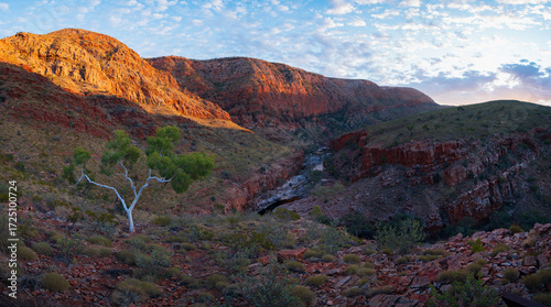 Sunrise in the mountains of Ormiston Gorge