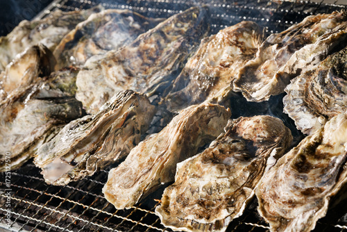 牡蠣炭火焼き