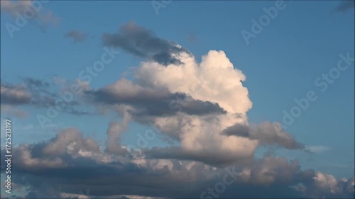 流れる雲の八倍速動画