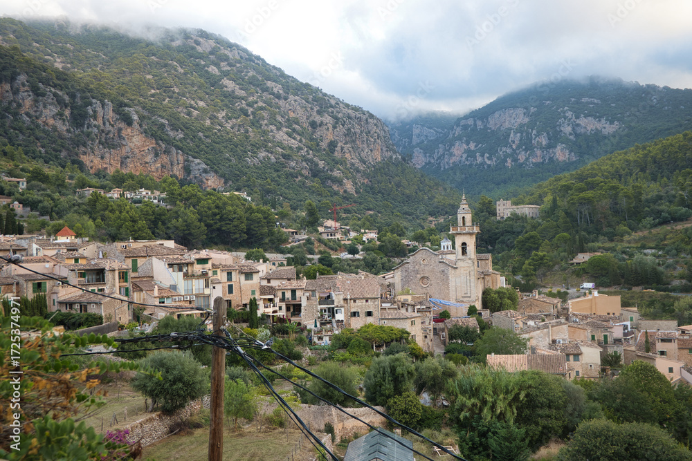 Fototapeta premium Panoramic view of the village of Valldemossa in Mallorca