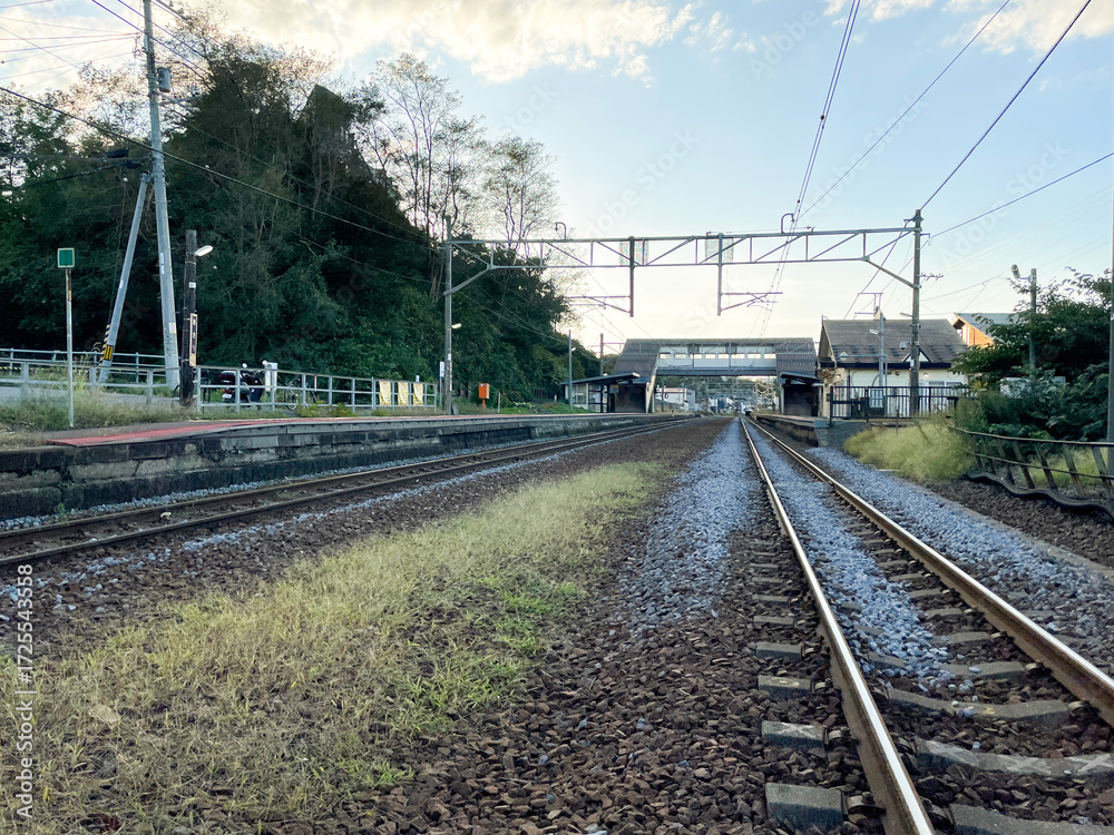 Fototapeta premium 北海道にある朝里駅の線路の風景1