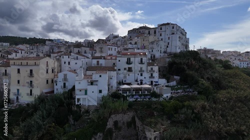 rodi Garganico paese mare puglia 