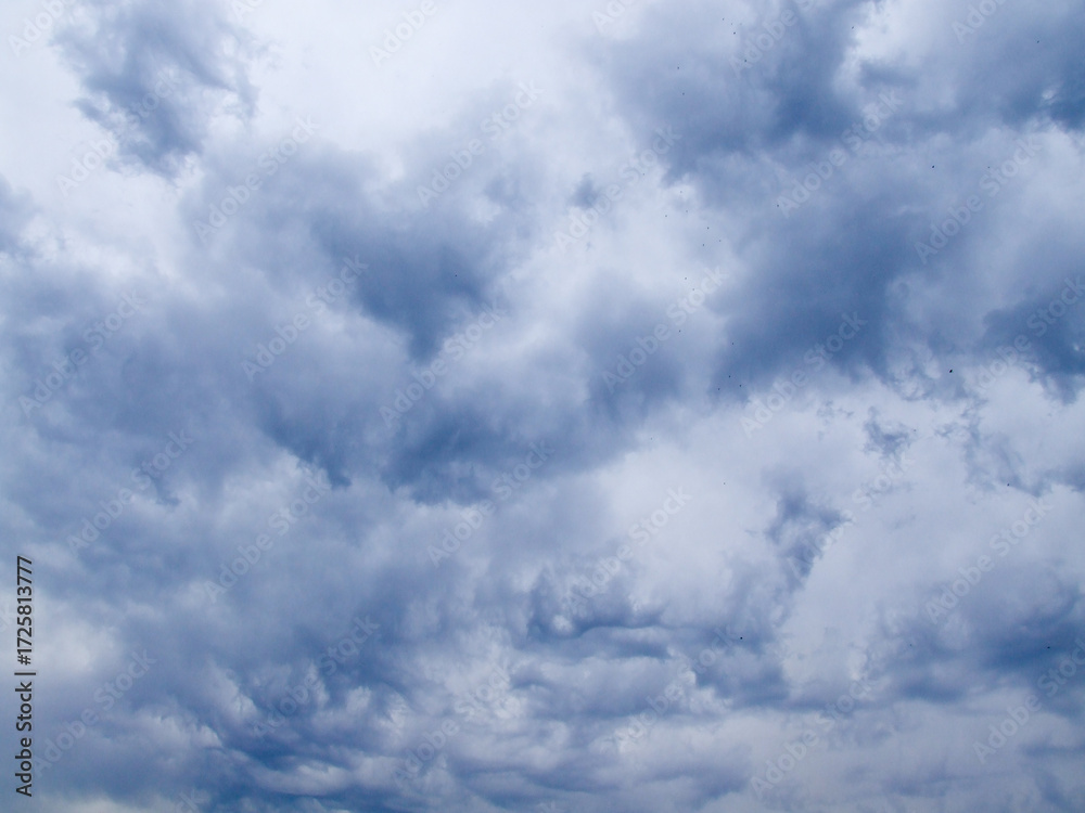 Fototapeta premium Overcast Sky Dramatic Cloud Formation