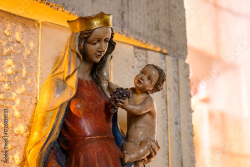 Obraz na plátně The Virgin Mary with the Infant Jesus