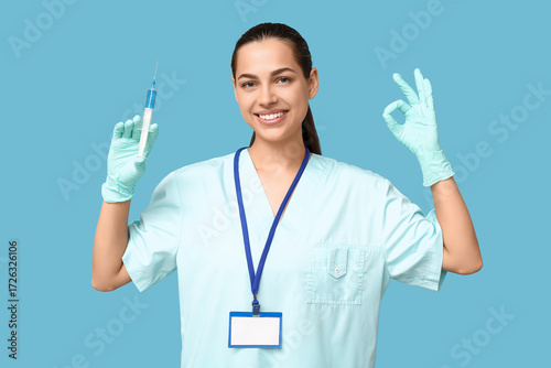 Portrait of female doctor w...