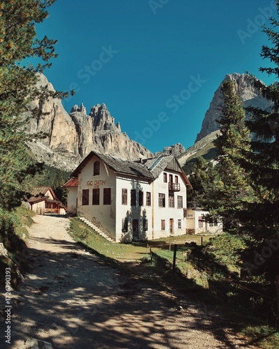 Refugio de montaña abandonado