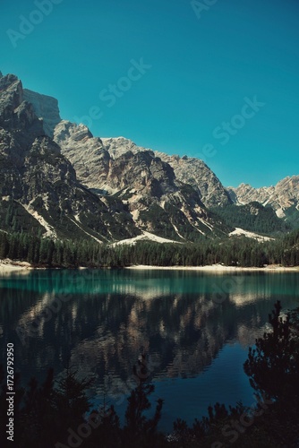 Lago alpino