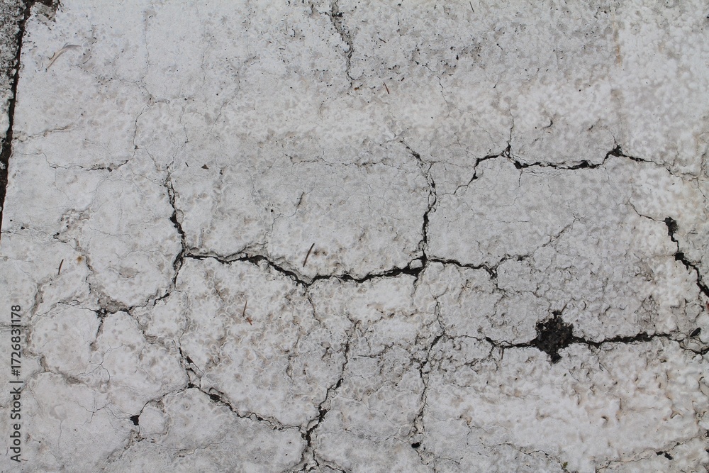 Fototapeta premium old cracked wall