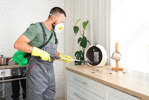 Male pest control specialis...