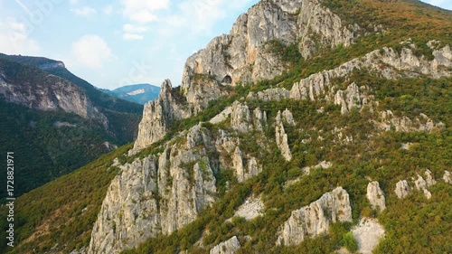 The Beauty of Earth: Drone Footage Exploring Secret, Stunning Realms Hidden in the Mountains