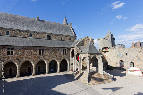 Beauté de la cour du château de Vitré en Ille et Vilaine - France