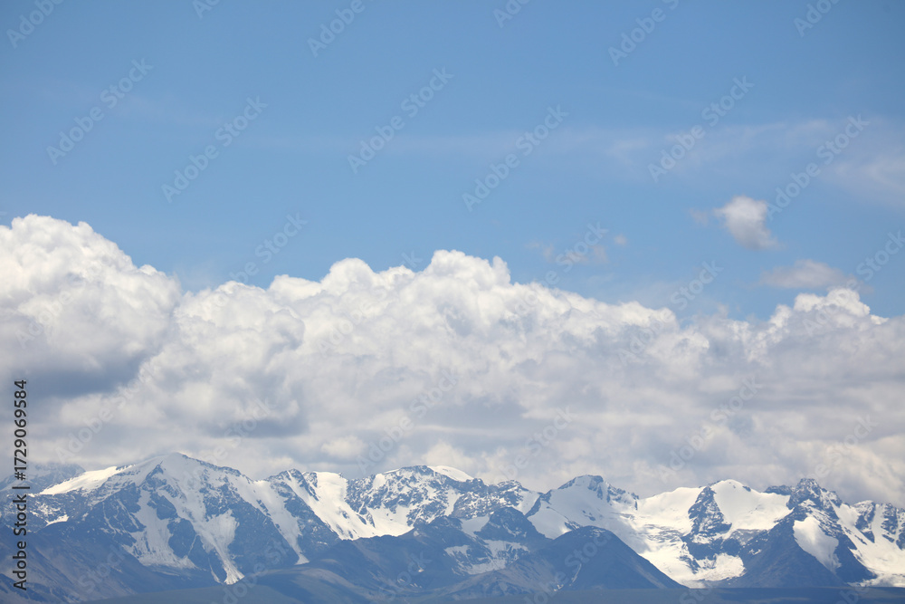 Fototapeta premium mountains and clouds