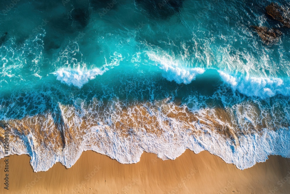 Obraz premium Surf Line, Blue Ocean Meets the Dark Sand