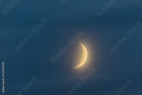 The first waxing moon of Autumn 2025!