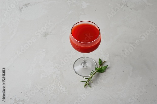 Glasses filled with fresh t...