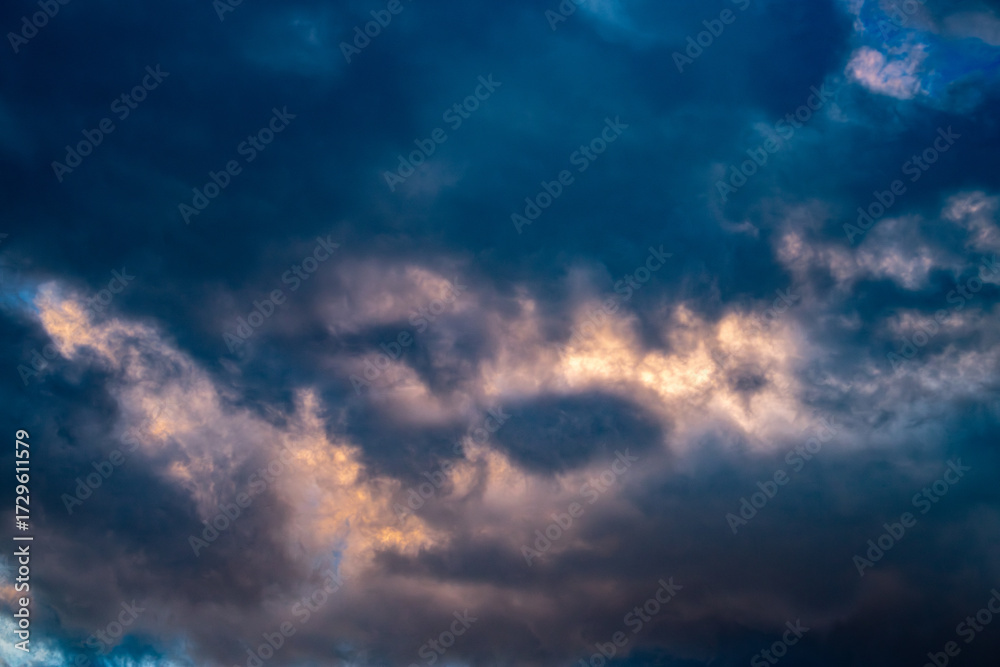 Obraz premium colorful clouds at sunset