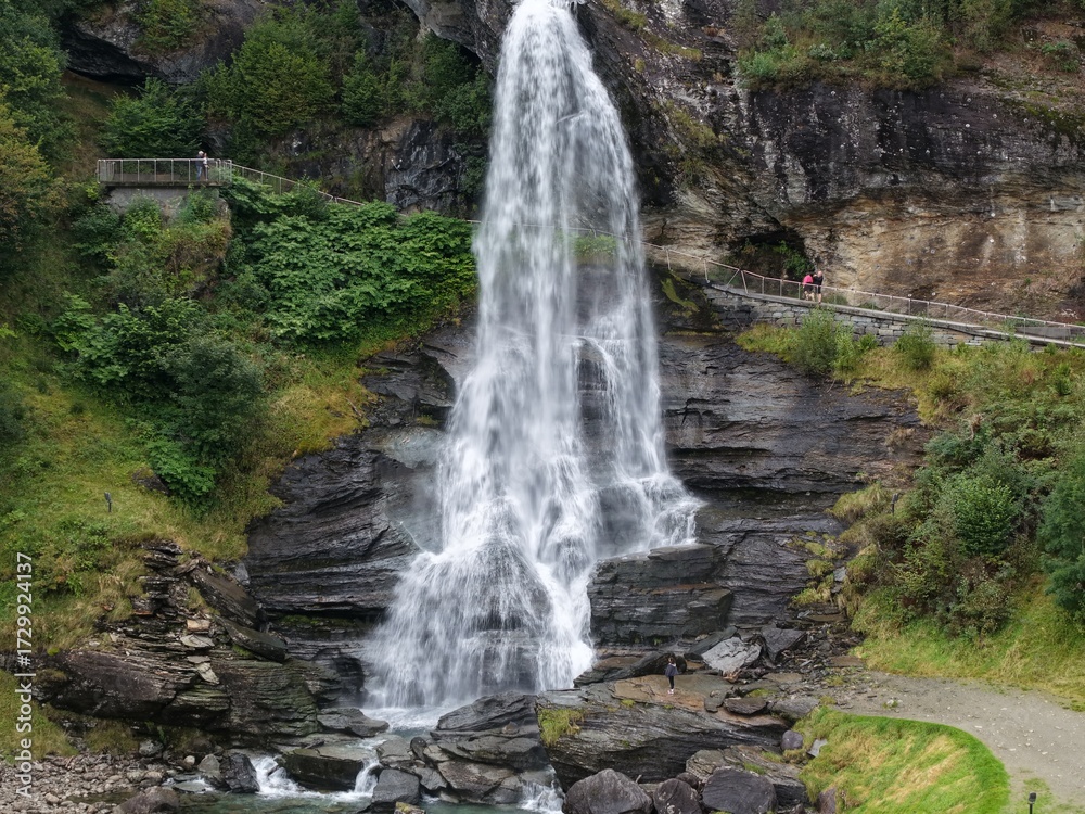 Fototapeta premium waterfall in the mountains