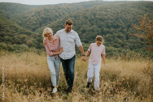 Family enjoys a leisurely w...