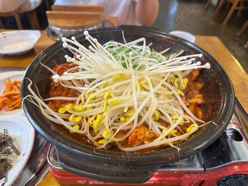 김치제육 두루치기
