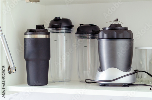 kitchen blender with different cups