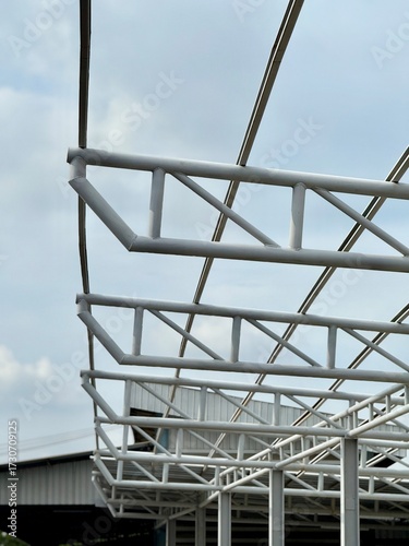 Truss structure or steel frame structure