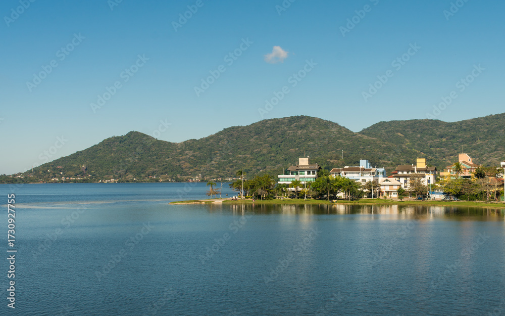 Fototapeta premium A view of Lagoa da Conceiçao in Florianopolis, Brazil