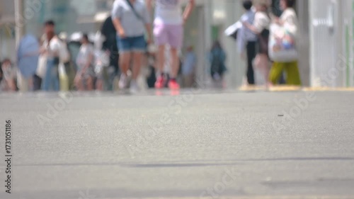 [Weather Phenomena] The Footage where the extreme heat causes the air to shimmer and distort the view. Tokyo during a heatwave.