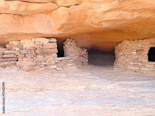 Vászonkép Ancestral Puebloan stone ruins in Canyonlands National Park