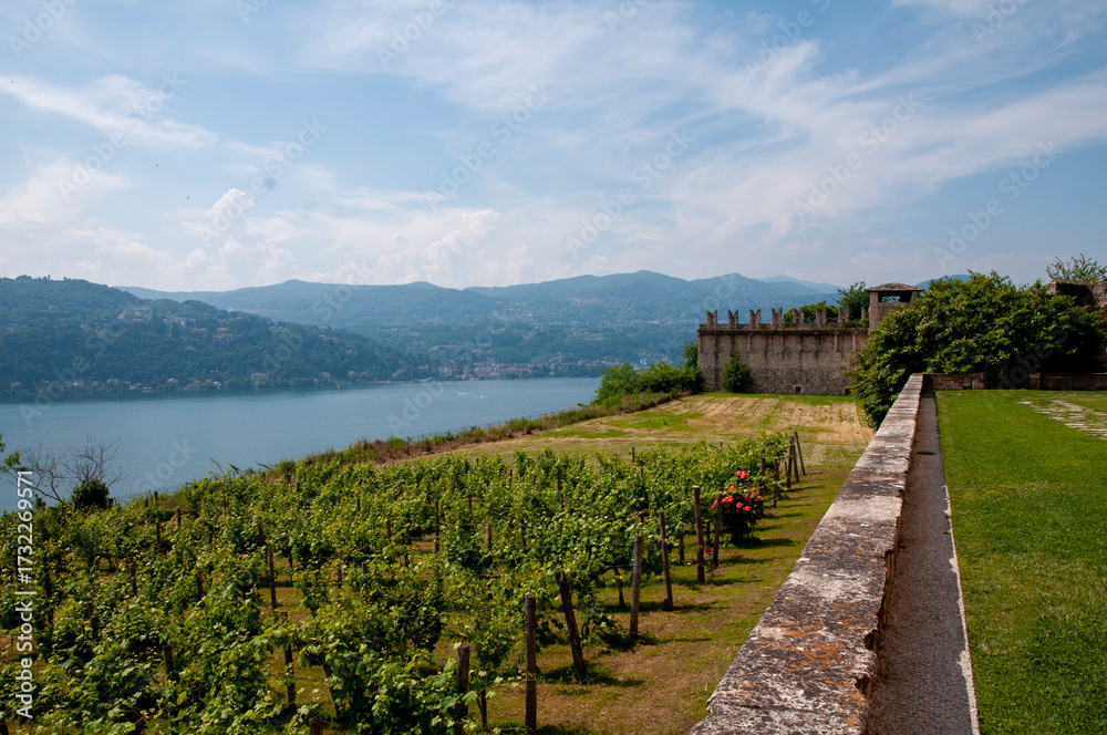 Obraz premium Rocca di Angera