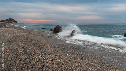 Varigotti - Alba sul mare	
