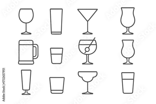 Cocktail glasses thin line icon set. Bar drinkware collection for menu design. Alcohol and beverage outline pictograms. Wine, beer, martini, margarita vector symbols.