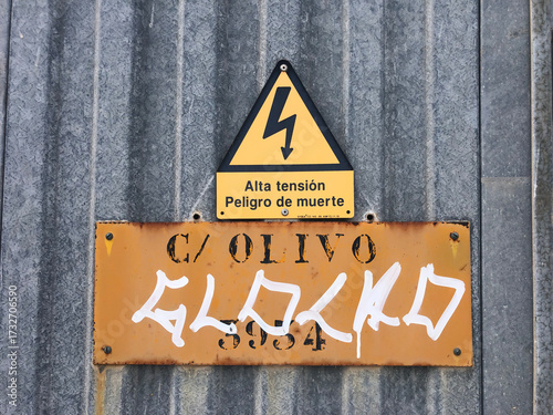 Danger of death sign, 