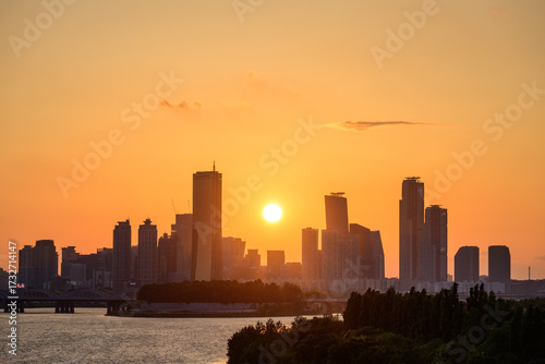 Wallpaper Mural The night view of the city of Yeouido, a high-rise building, shot at Dongjak Bridge in Seoul at sunset Torontodigital.ca