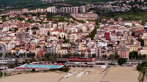 Vista aérea del puerto deportivo de El Masnou en Barcelona, España