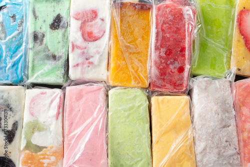 A top down view of several paletas.