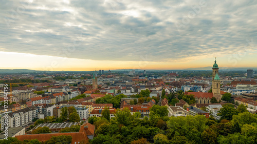 Braunschweig Luftbild mit Sicht auf Innenstadt vom Gaußpark
