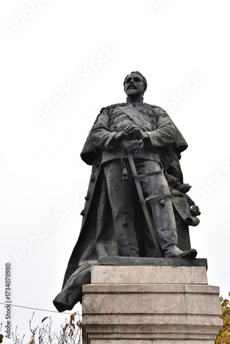 Bild auf Leinwand Statue of Alexandru Ioan Cuza in Craiova Romania