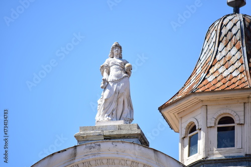 statue of the virgin mary