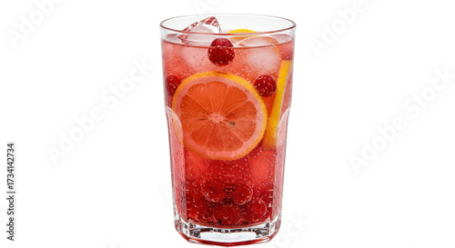 Fotografía Refreshing raspberry lemonade in glass isolated, summer drink with lemon and ice
