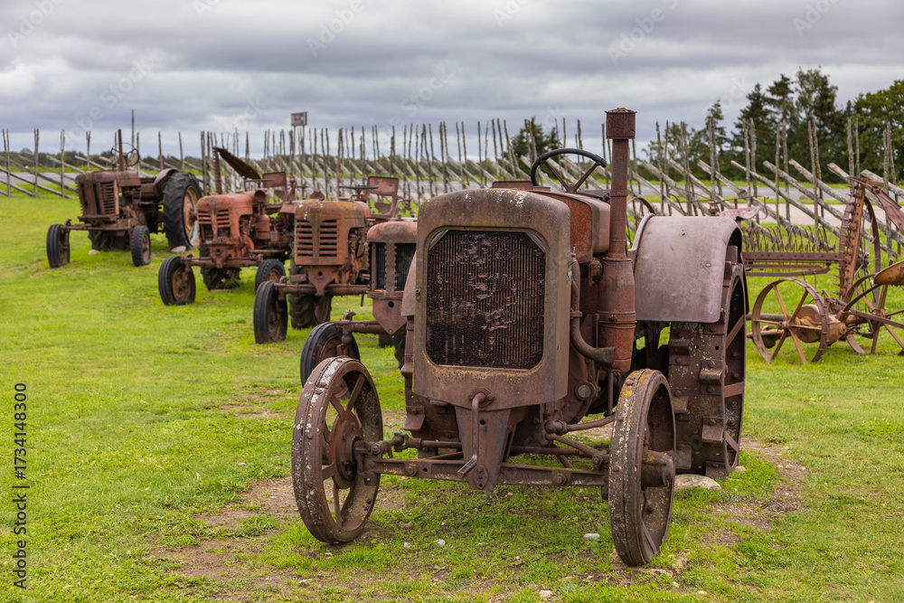 Obraz premium Old rusty tractors on Saaremaa island, Estonia.